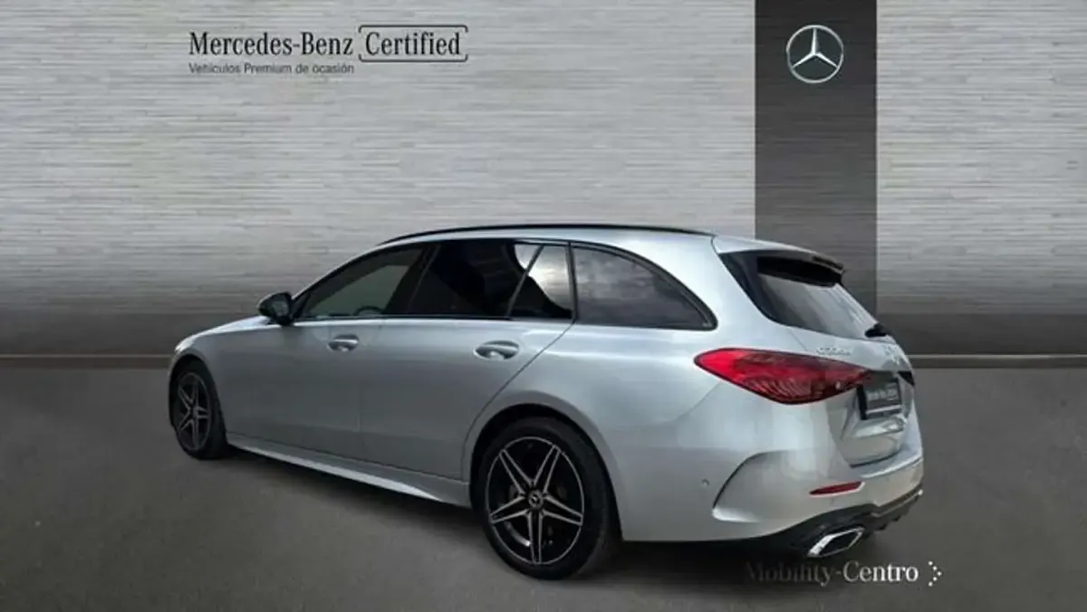 Usado Mercedes C220 197 CV (144 kW) 2025 Plateado Familiar