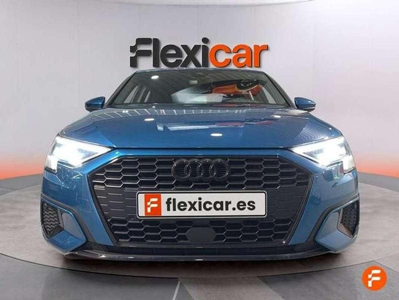 Usado Audi A3 Premium 110 CV (80 kW) 2023 Azul Berlina