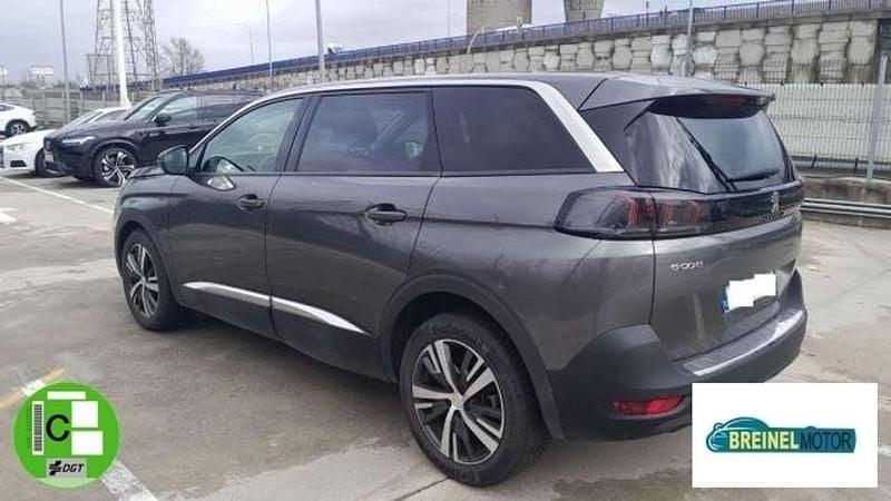 Usado Peugeot 5008 Allure 131 CV (96 kW) 2022 Plateado Monovolumen