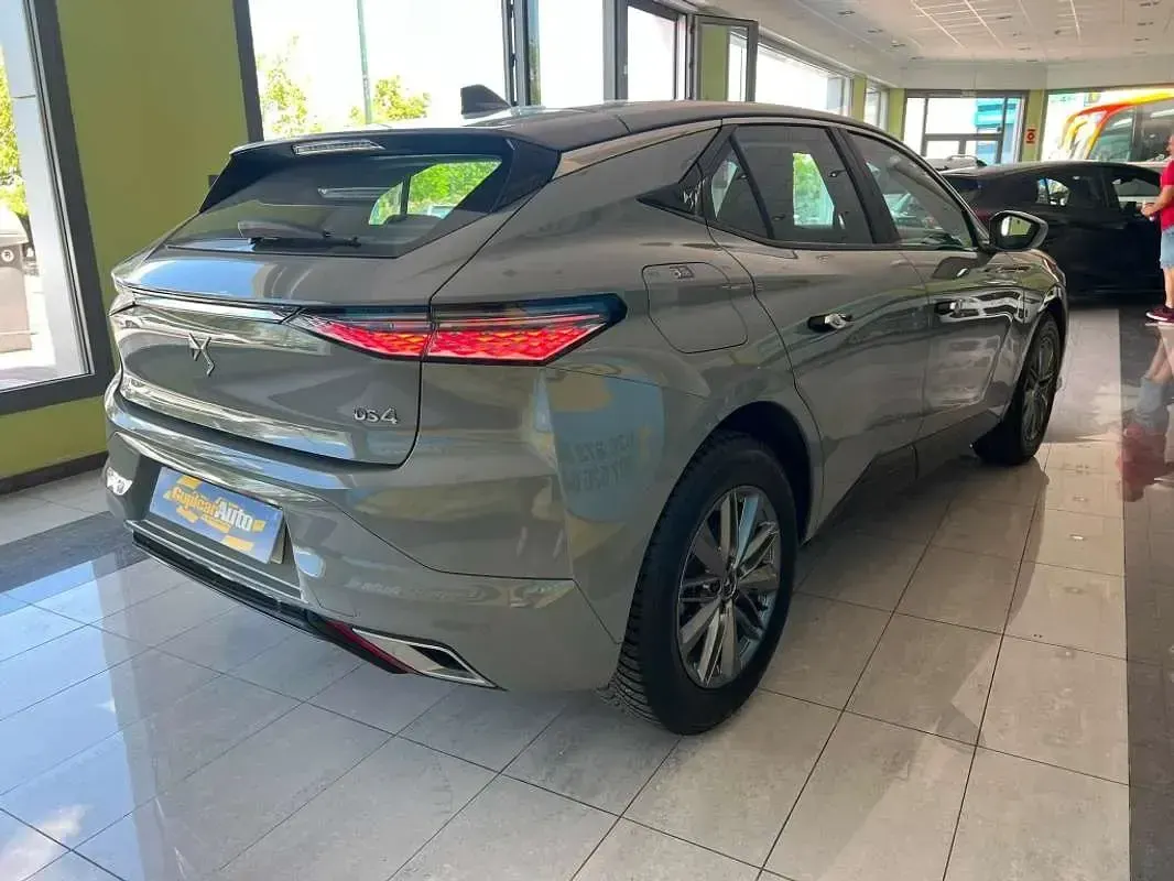 Usado DS Automobiles DS4 Bastille 131 CV (96 kW) 2023 Gris SUV