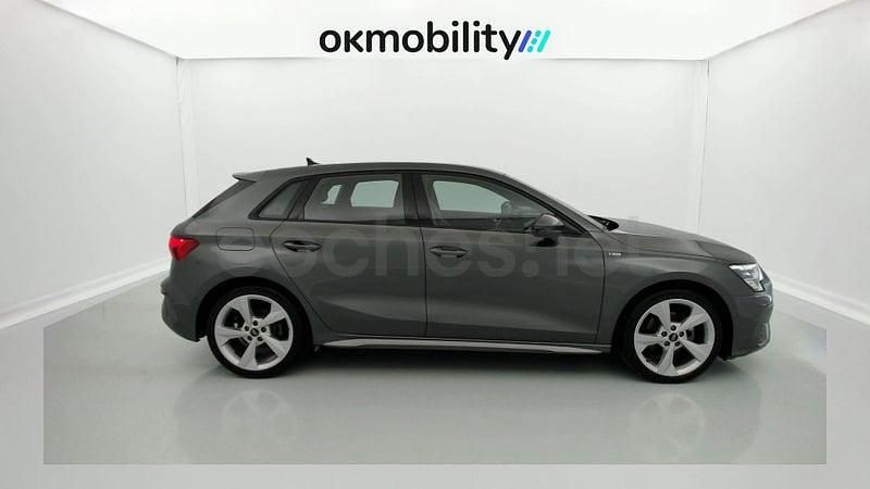 Usado Audi A3 S-Line 150 CV (110 kW) 2024 Gris / plata Berlina