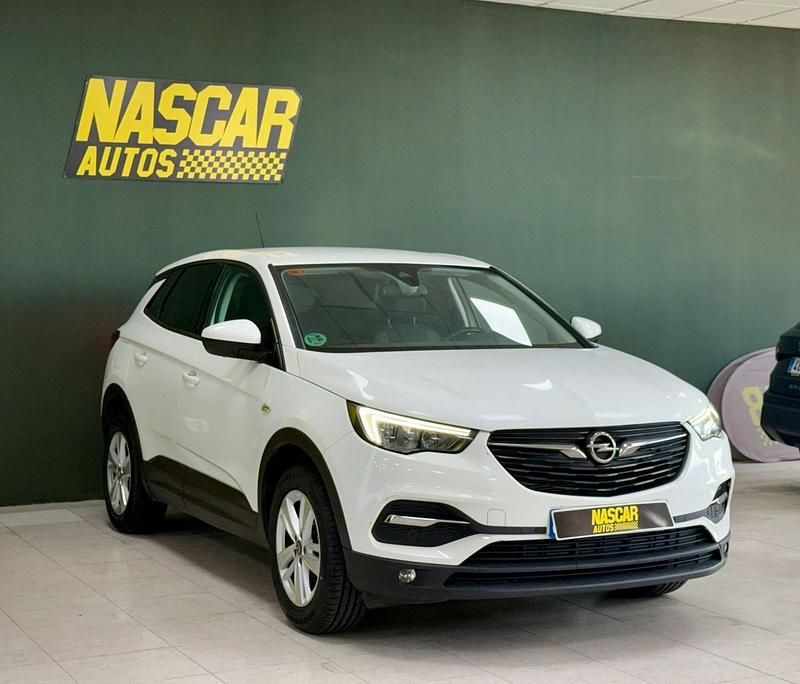 Usado Opel Grandland X Selective 130 CV (95 kW) 2019 Blanco SUV