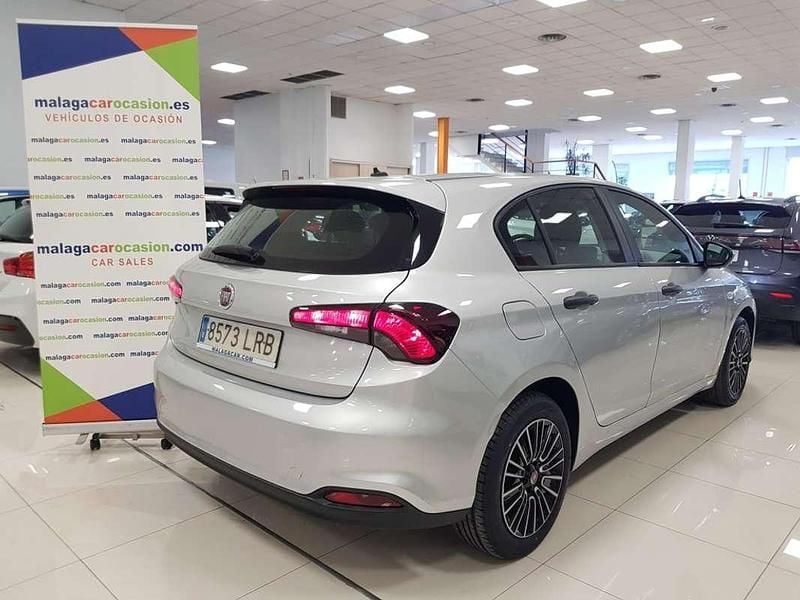 Usado Fiat Tipo 99 CV (72 kW) 2021 Plateado Utilitario