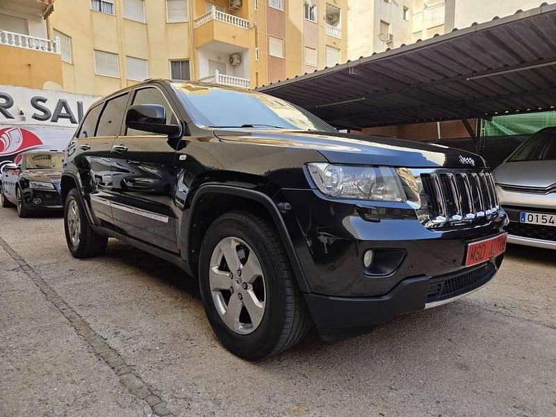 Negro Usado 2011 Jeep Cherokee SUV | 12.250 € - Imagen 1/4