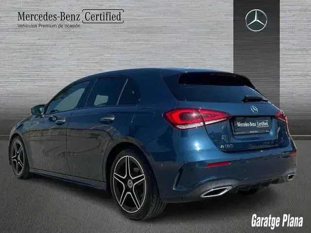 Usado Mercedes A180 136 CV (100 kW) 2022 Azul denim