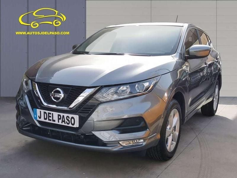 Usado Nissan Qashqai Acenta 140 CV (102 kW) 2021 Gris SUV