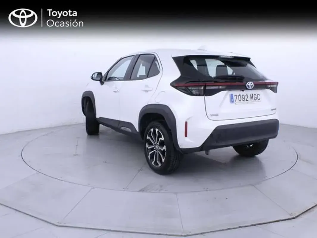 Usado Toyota Yaris Cross Active 116 CV (85 kW) 2023 Blanco SUV