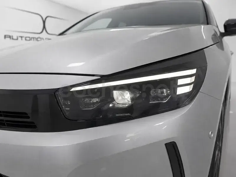 Usado Opel Corsa 100 CV (73 kW) 2025 Gris / plata Utilitario