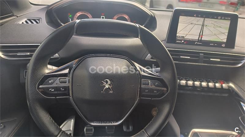 Usado Peugeot 5008 GT-line 130 CV (95 kW) 2017 Blanco SUV