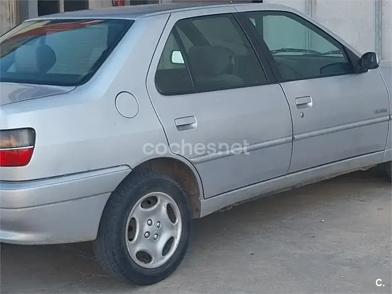 Usado Peugeot 306 70 CV (51 kW) 1999 Blanco Berlina