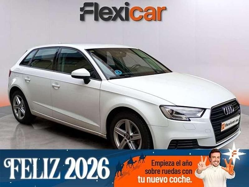Blanco Usado 2016 Audi A3 Attraction Utilitario | 15.290 € (Precio justo) - Imagen 1/4