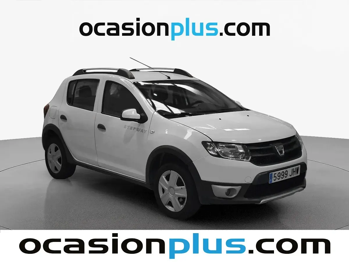 Usado Dacia Sandero Stepway 90 CV (66 kW) 2014 Blanco Utilitario
