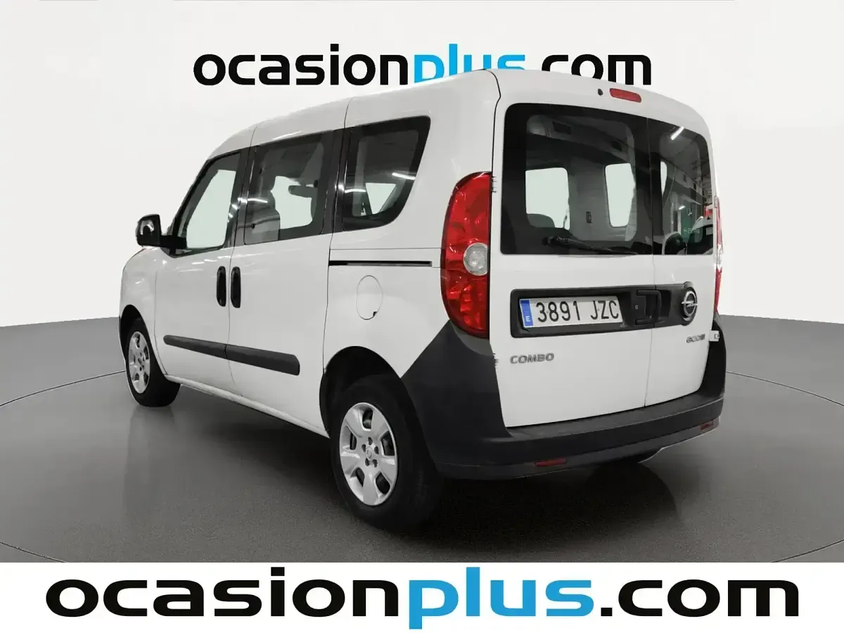 Usado Opel Combo Expression 90 CV (66 kW) 2017 Blanco Monovolumen
