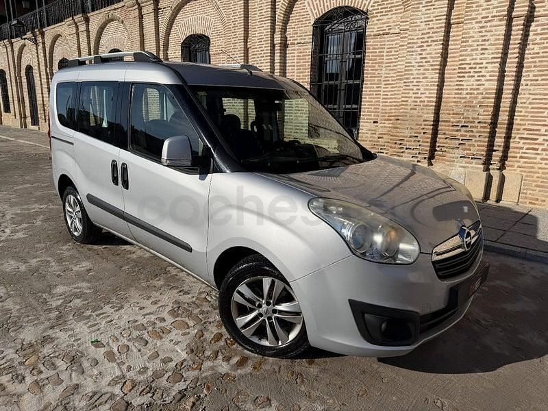 Usado Opel Combo Expression 90 CV (66 kW) 2016 Gris / plata Monovolumen