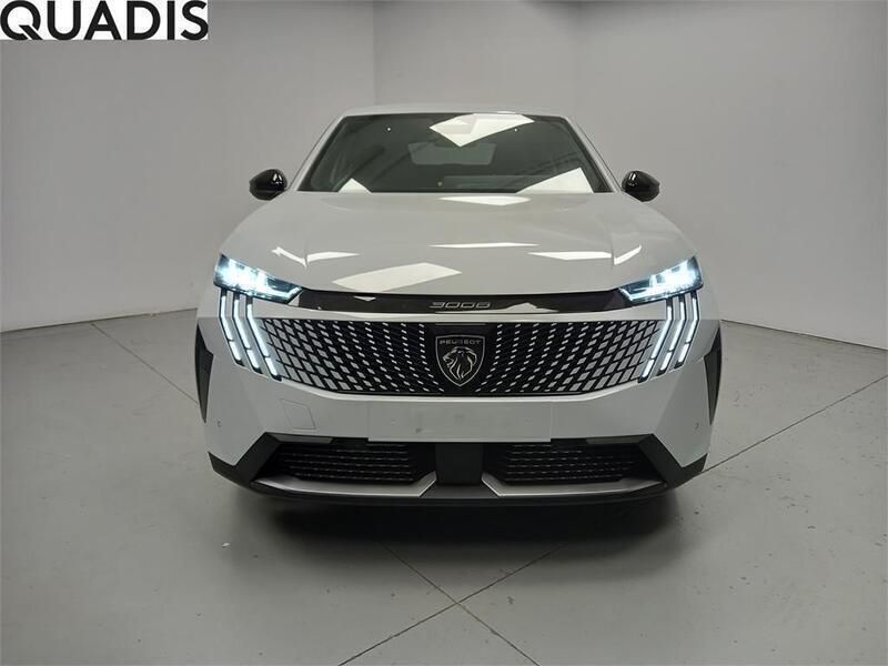 Usado Peugeot 3008 Allure 136 CV (100 kW) 2024 Blanco okenite SUV