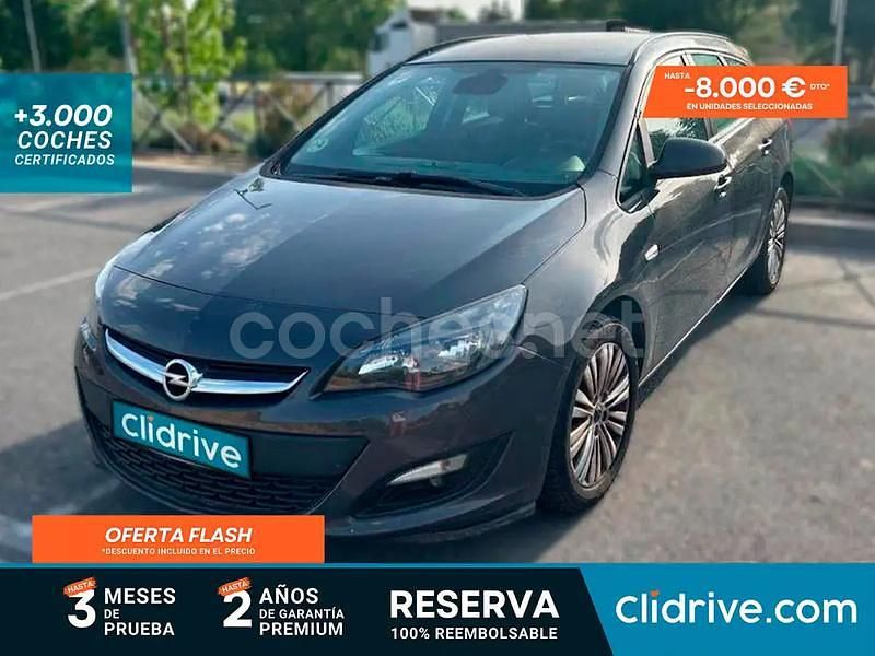 Gris Usado 2014 Opel Astra Selective Berlina | 4890 € (Buen precio) - Imagen 1/3