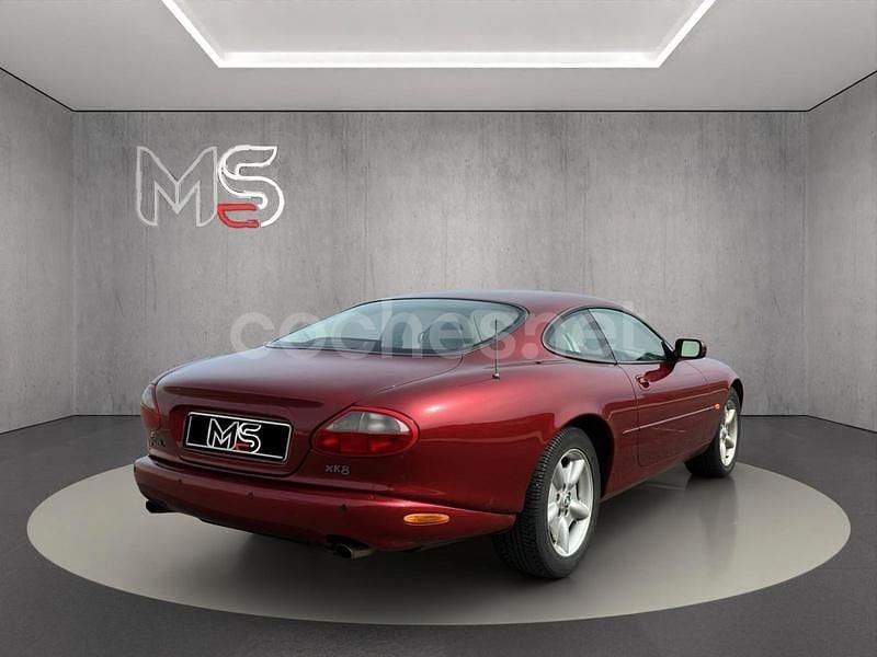 Usado Jaguar XK8 290 CV (213 kW) 1999 Rojo Coupe