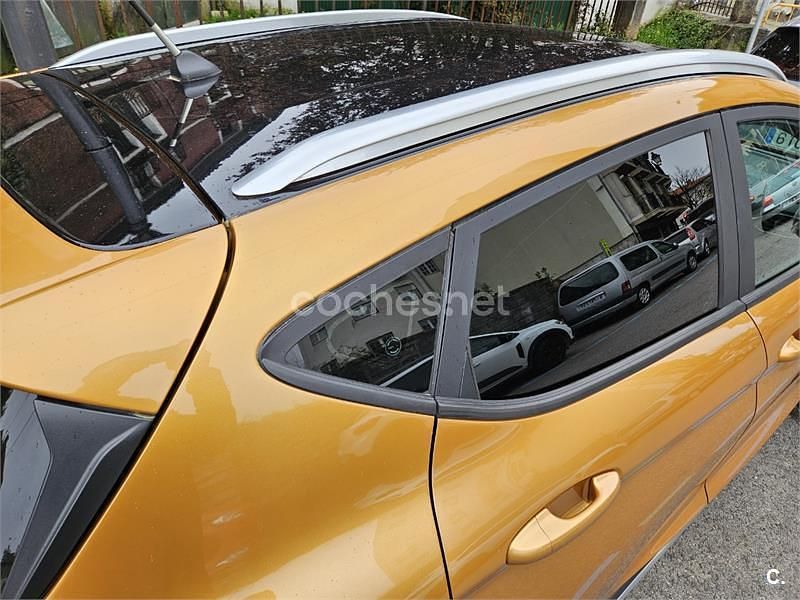 Usado Ford Fiesta Active 125 CV (91 kW) 2018 Naranja Utilitario