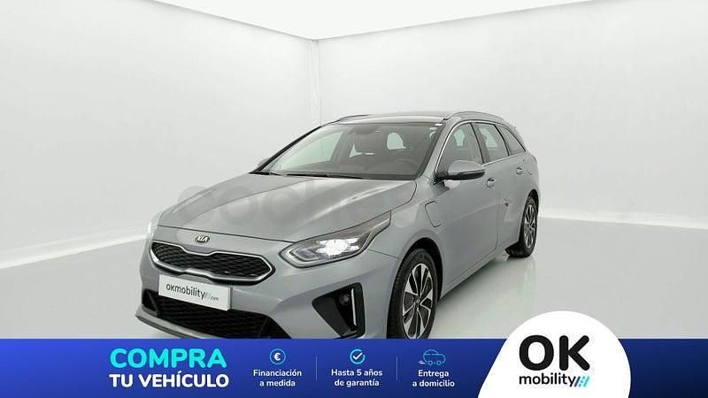 Usado Kia Ceed 141 CV (103 kW) 2021 Gris / plata Utilitario