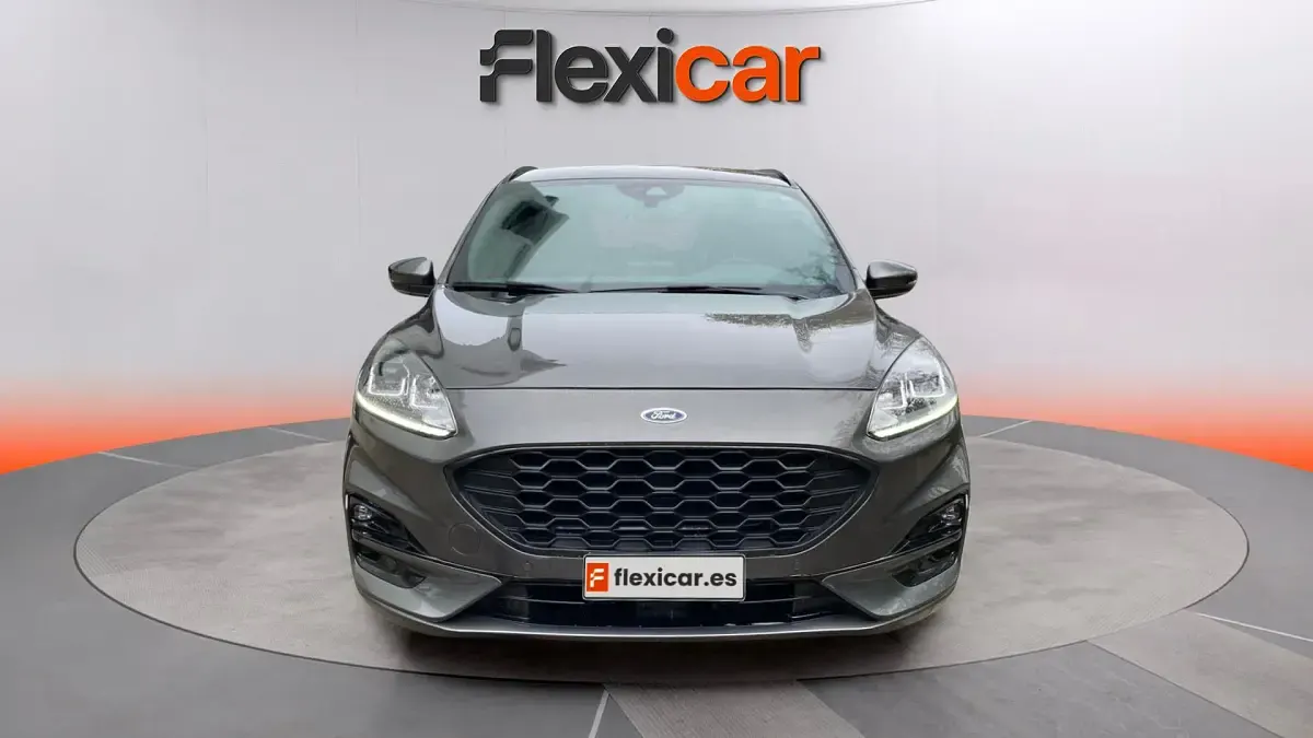 Usado Ford Kuga ST-Line 120 CV (88 kW) 2024 Gris SUV