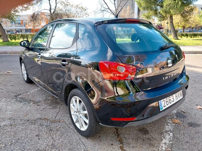 Usado Seat Ibiza I-Tech 70 CV (51 kW) 2014 Negro Berlina