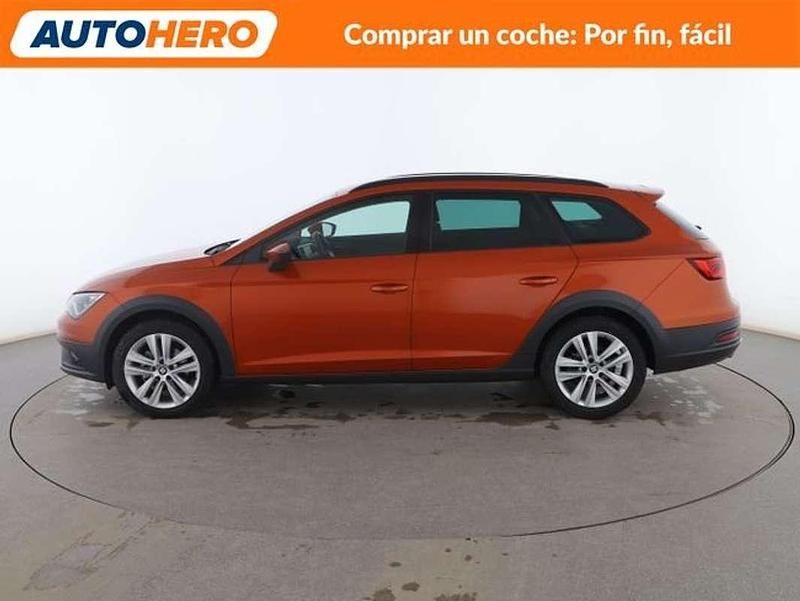 Usado Seat Leon X-Perience 4Drive 150 CV (110 kW) 2019 Naranja Familiar