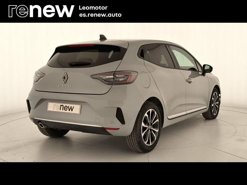Begagnad Renault Clio V Techno 100 HK (73 kW) 2025 Grå Sedan