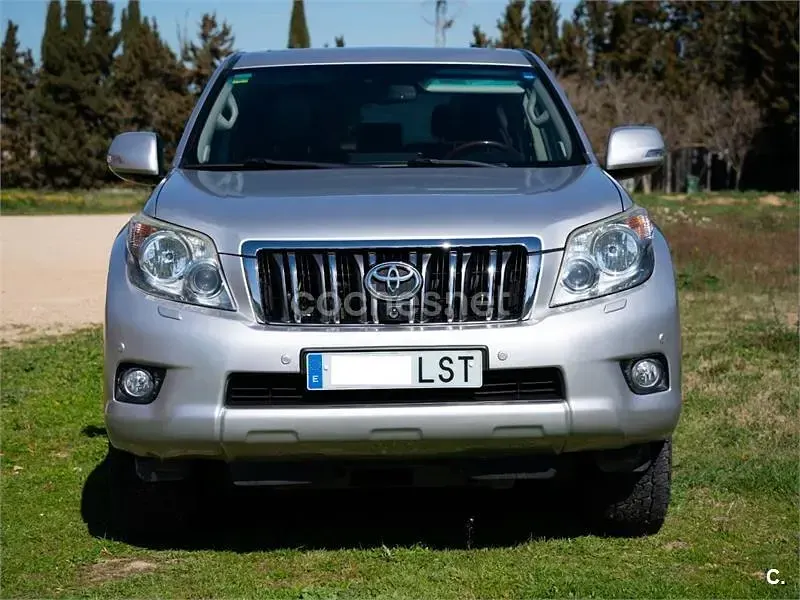 Usado Toyota Land Cruiser Limited 173 CV (127 kW) 2010 Gris / plata SUV