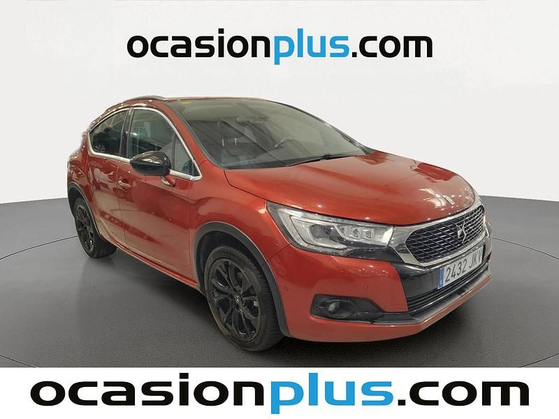 Usado DS Automobiles DS4 Crossback Style 120 CV (88 kW) 2015 Rojo SUV