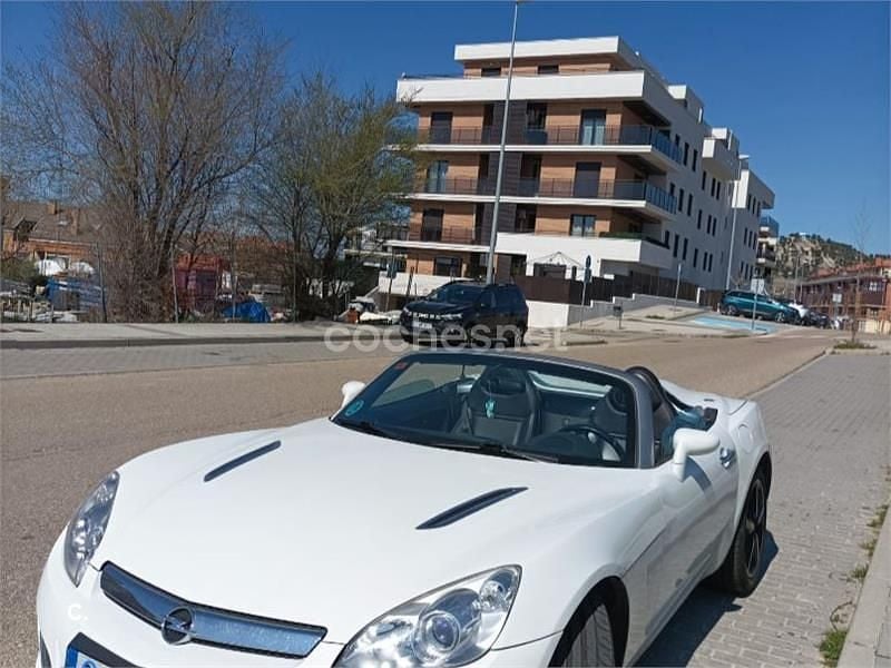 Usado Opel GT 264 CV (194 kW) 2008 Blanco Descapotable