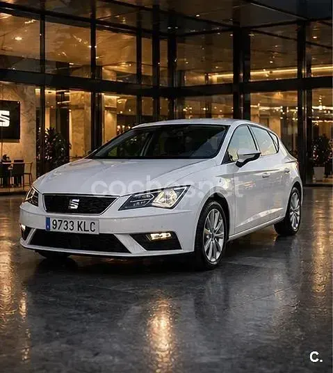 Usado Seat Leon Style 115 CV (84 kW) 2018 Blanco Berlina