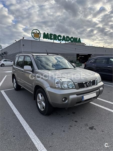 Gris / plata Usado 2004 Nissan X-Trail SUV | 4900 € (Precio justo) - Imagen 1/4