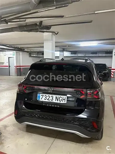 Usado VW T-Cross R-line 116 CV (85 kW) 2025 Negro SUV