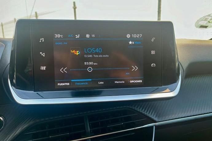 Usado Peugeot 208 Allure 102 CV (75 kW) 2019 Gris Utilitario