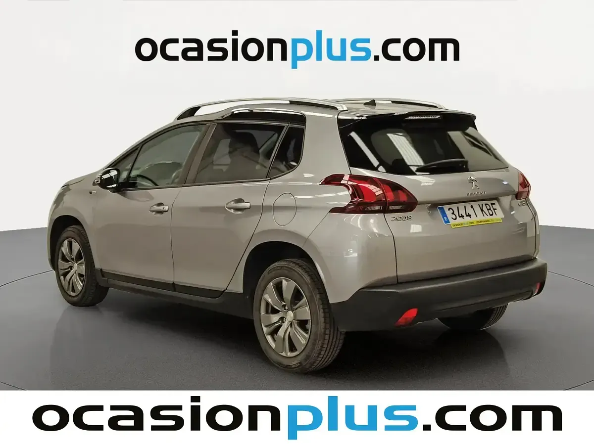 Usado Peugeot 2008 Style 110 CV (80 kW) 2017 Gris SUV