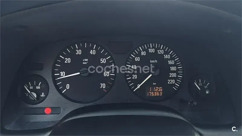 Usado Opel Astra Comfort 100 CV (73 kW) 2001 Gris / plata Berlina
