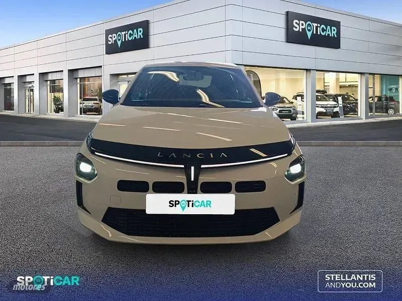 Usado Lancia Ypsilon 100 CV (73 kW) 2025 Blanco Utilitario