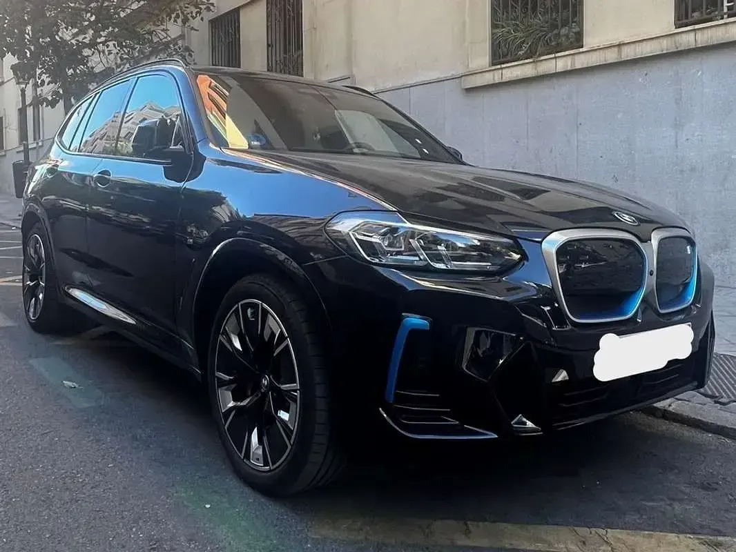 Usado BMW iX3 M Sport 210 kW (286 CV) 2023 Azul SUV