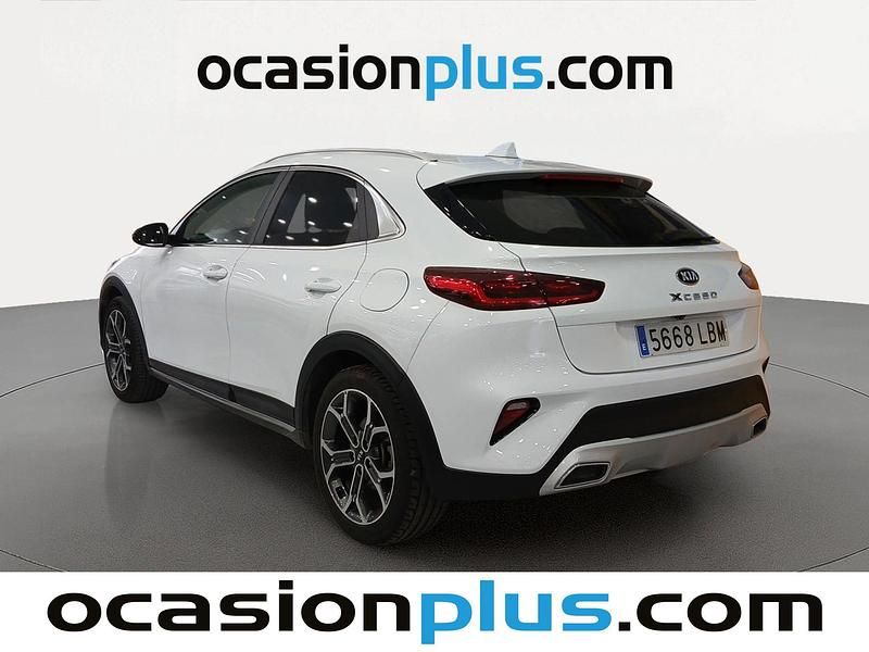 Usado Kia XCeed 120 HP (88 kW) 2019 Branco SUV