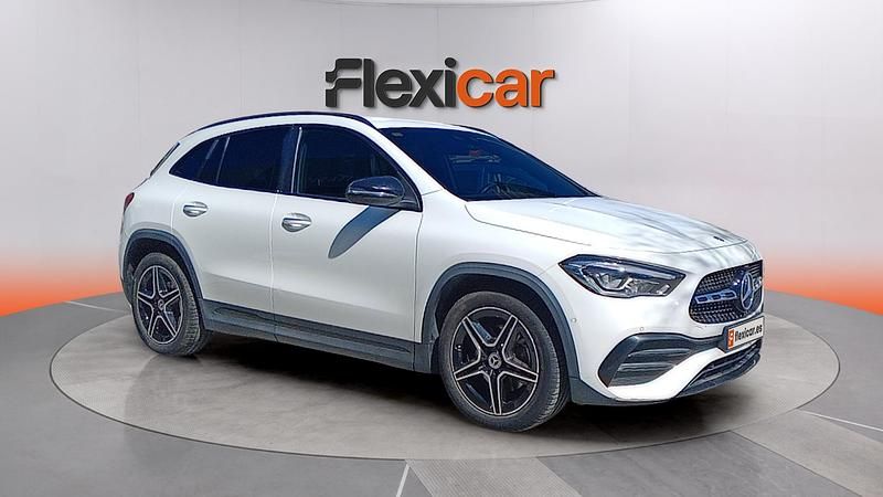 Usado Mercedes GLA200 150 CV (110 kW) 2020 Blanco SUV