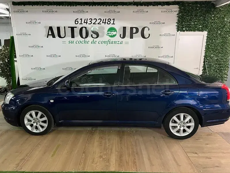 Usado Toyota Avensis Sol 126 CV (92 kW) 2006 Azul Berlina