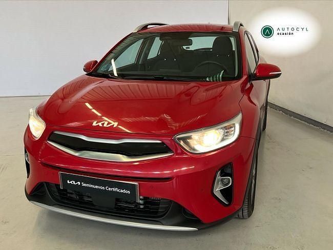 Usado Kia Stonic 100 CV (73 kW) 2024 Rojo SUV