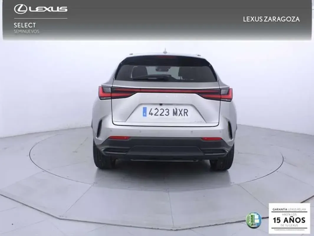Usado Lexus NX350h Executive Line 242 CV (177 kW) 2025 Gris SUV