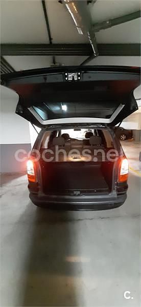 Usado Opel Zafira 125 CV (91 kW) 2005 Negro Monovolumen