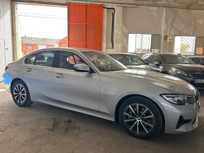 Usado BMW 330e 292 CV (214 kW) 2020 Gris / plata Berlina