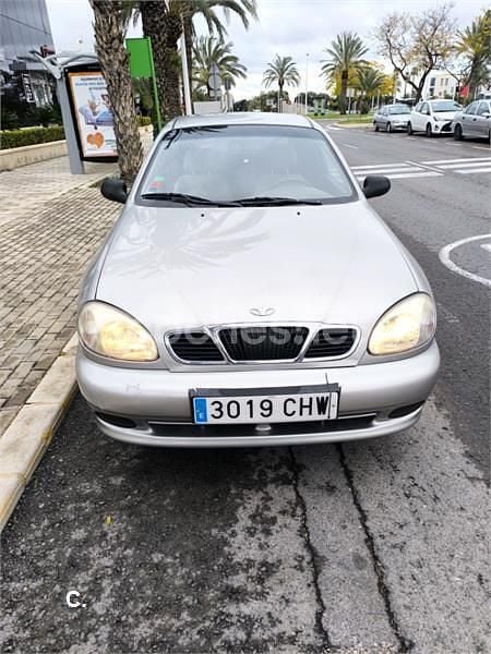 Usado Chevrolet Lanos 86 CV (63 kW) 2003 Gris / plata Berlina