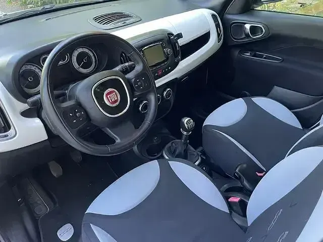 Usado Fiat 500L Lounge 95 CV (69 kW) 2013 Beige Monovolumen