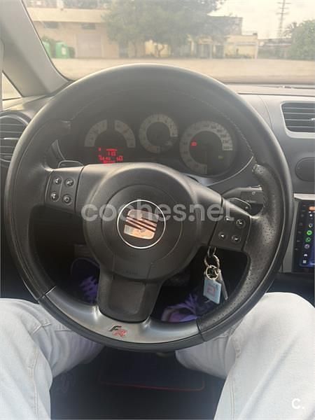 Usado Seat Leon FR 200 CV (147 kW) 2007 Negro Utilitario
