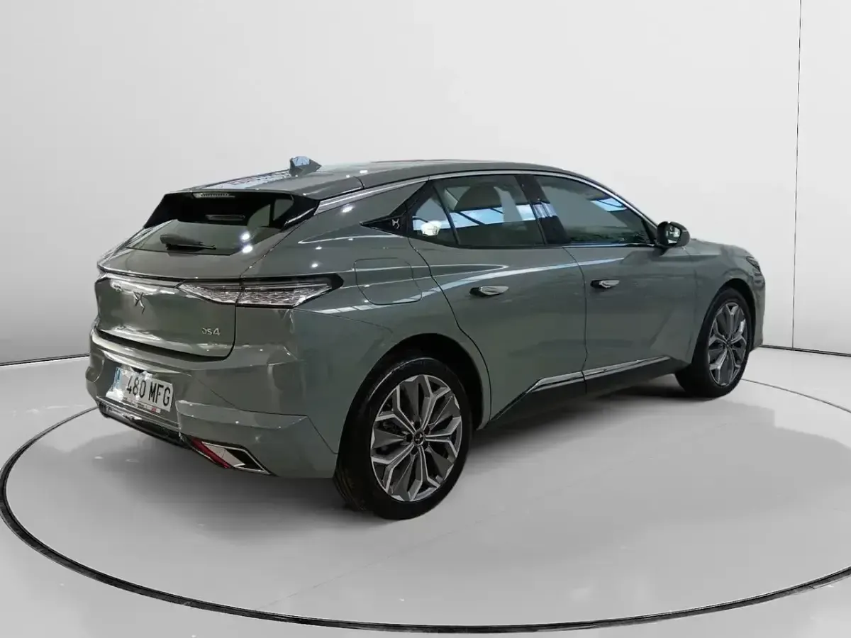 Usado DS Automobiles DS4 Trocadero 130 CV (95 kW) 2023 Gris SUV