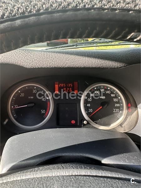 Usado Renault Clio II 80 CV (58 kW) 2004 Negro Berlina